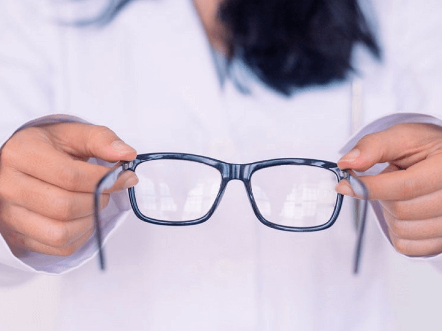 The benefits of wearing sunglasses all year round